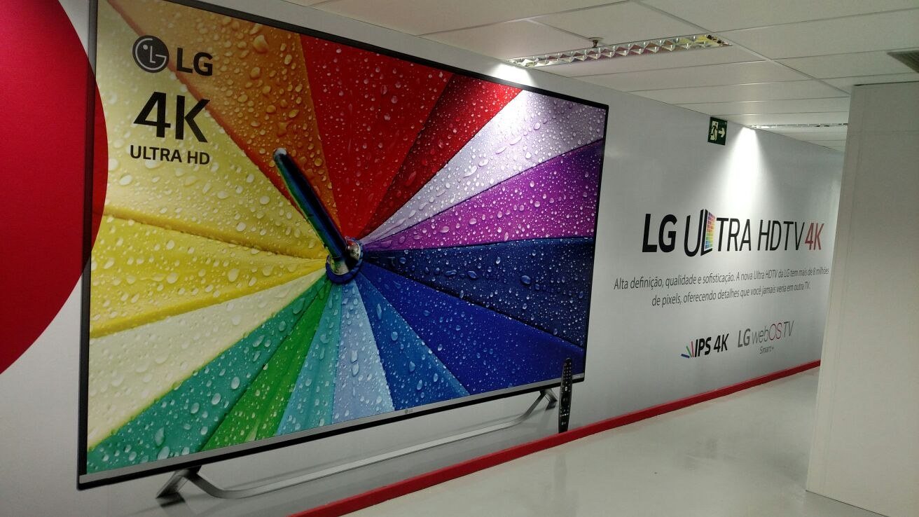LG: Painel corporativo em grande formato