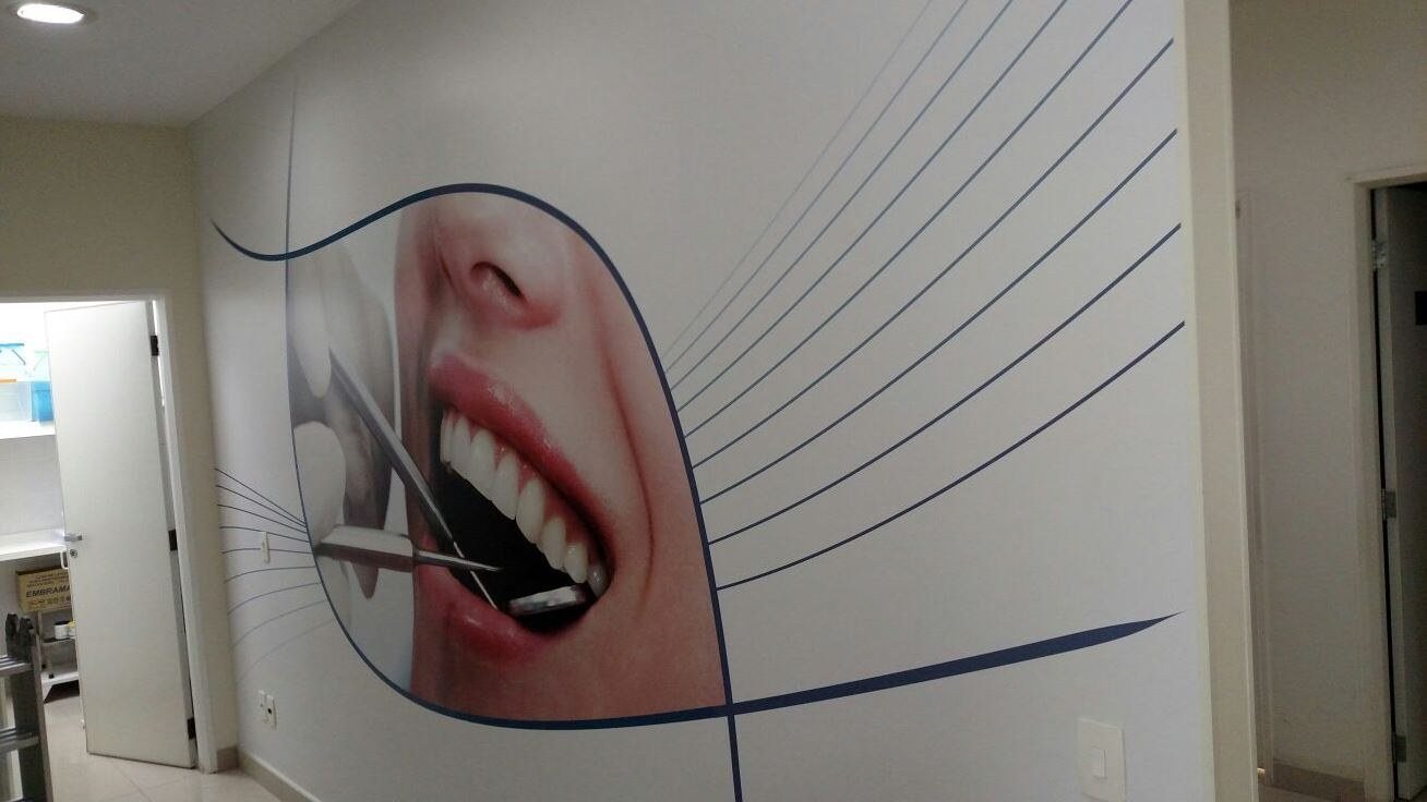 Clínica odontológica: Adesivo de parede em grande formato