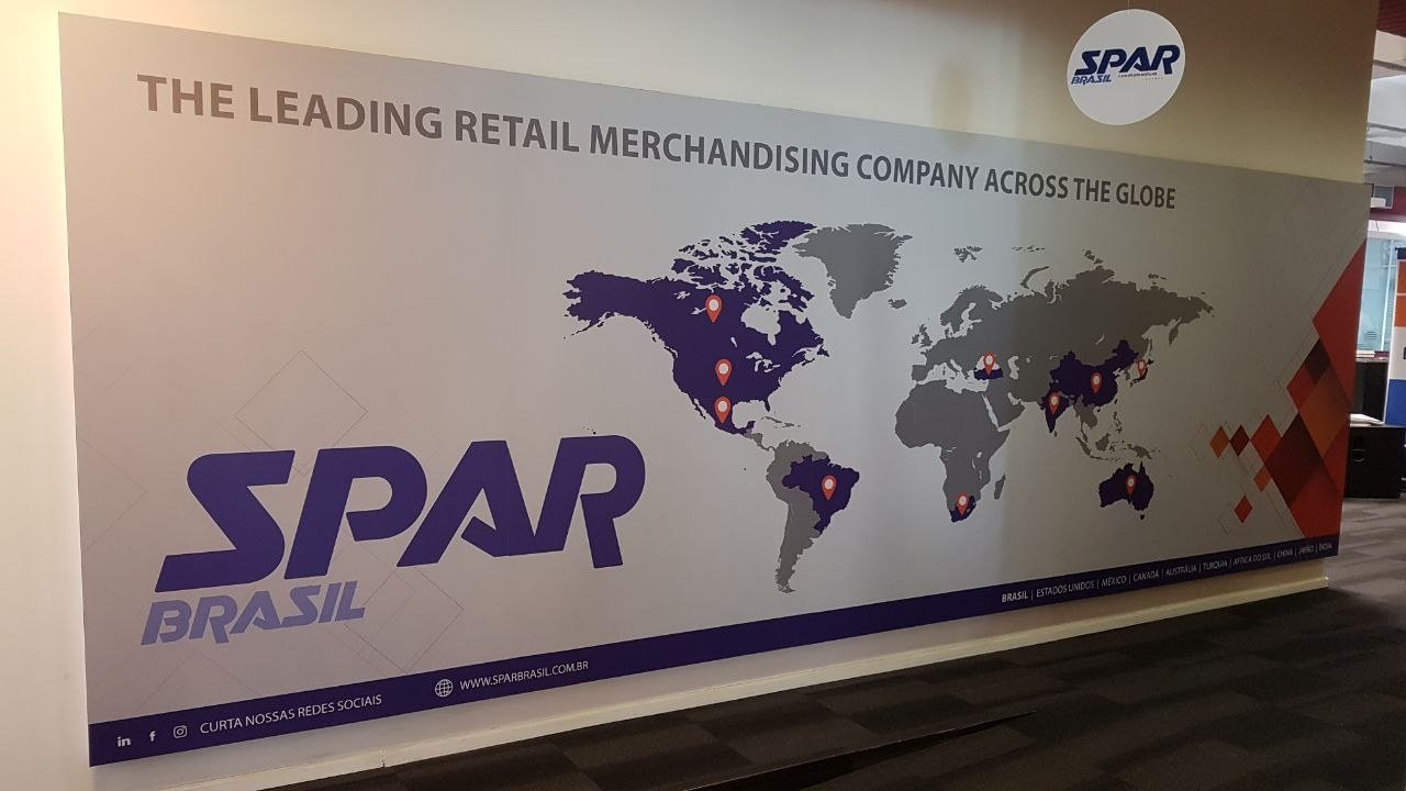 SPAR Brasil: Painel institucional de parede